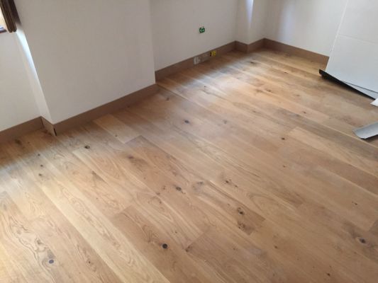 Préparation de sols et pose de parquet flottant